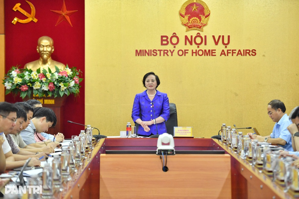 Tiên phong đưa cán bộ về tỉnh, Bộ trưởng nhấn mạnh tinh thần người Nội vụ - 1 Tiên phong đưa cán bộ về tỉnh, Bộ trưởng nhấn mạnh tinh thần người Nội vụ - 1