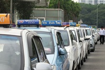 "Giá cước taxi tại Hà Nội cao bất hợp lý!"