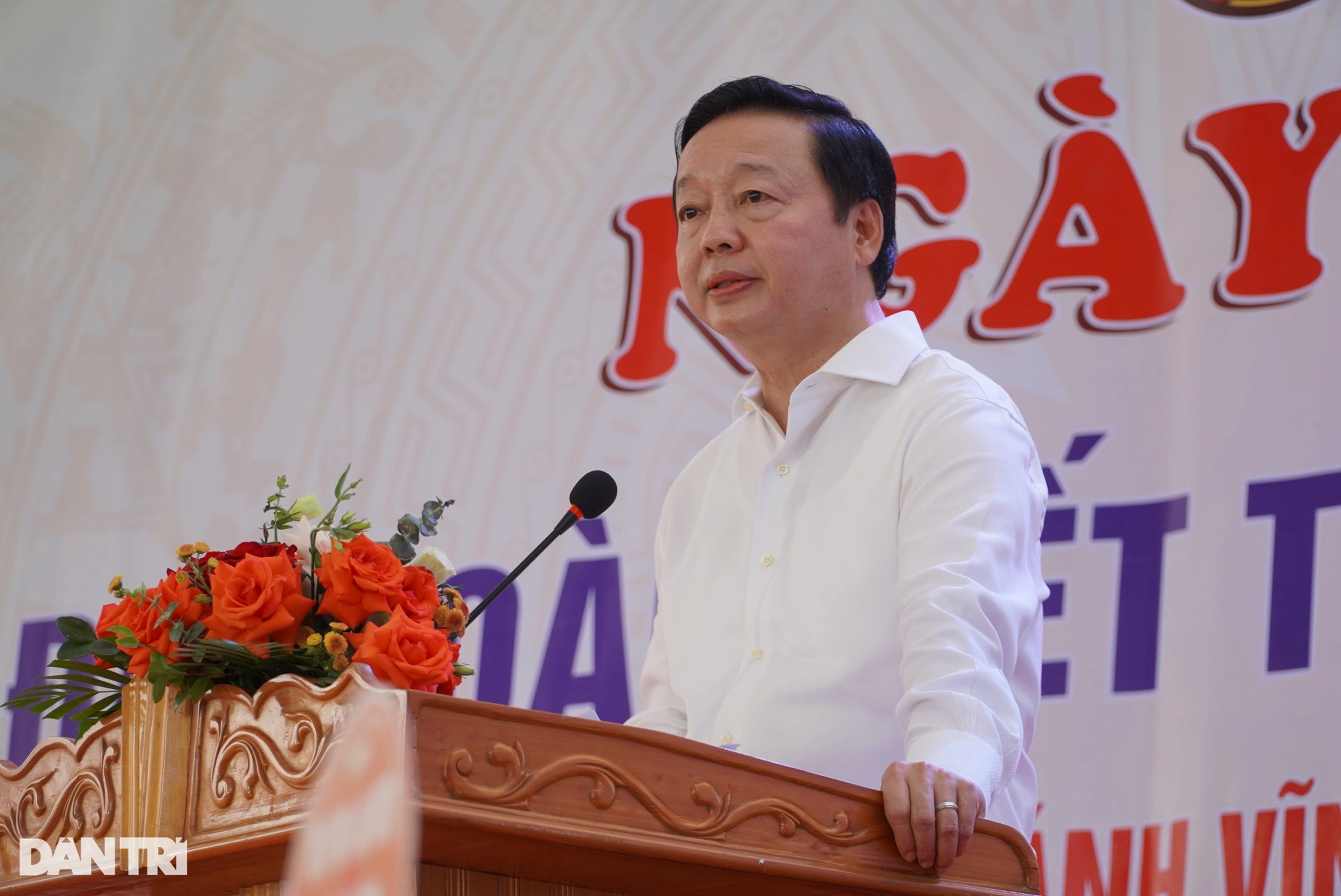 Phó Thủ tướng: Hỗ trợ người khó khăn, không để ai bị bỏ lại phía sau - 2 Phó Thủ tướng: Hỗ trợ người khó khăn, không để ai bị bỏ lại phía sau - 2