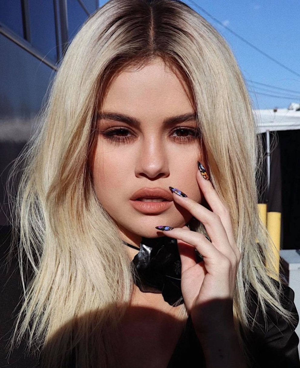 Selena Gomez: Phụ nữ gợi cảm hơn khi giảm cân! - 4 Selena Gomez: Phụ nữ gợi cảm hơn khi giảm cân! - 4