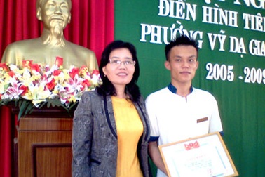 Dũng cảm cứu cháu bé 2 tuổi sắp chết đuối 