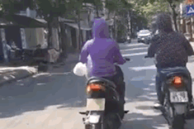 Hai "ninja" đường phố và một tình huống giao thông tréo ngoe
