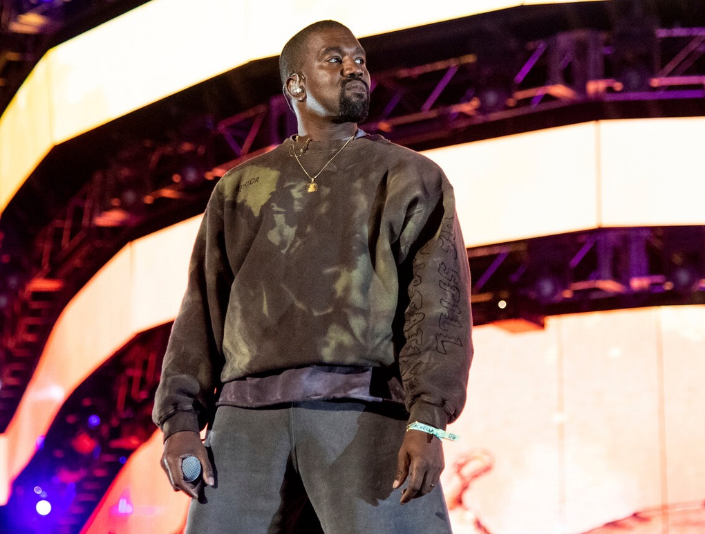 Sau phát ngôn bất ổn, Kanye West bay màu khỏi danh sách tỷ phú USD - 2 Sau phát ngôn bất ổn, Kanye West bay màu khỏi danh sách tỷ phú USD - 2