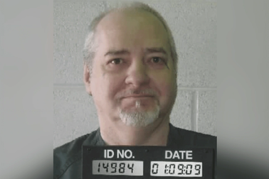 Kẻ sát nhân hàng loạt ở Mỹ tạm thoát chết vì không tìm được ven