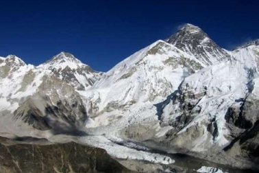 Nepal thoát nước một hồ băng nguy hiểm ở độ cao 5.000 m