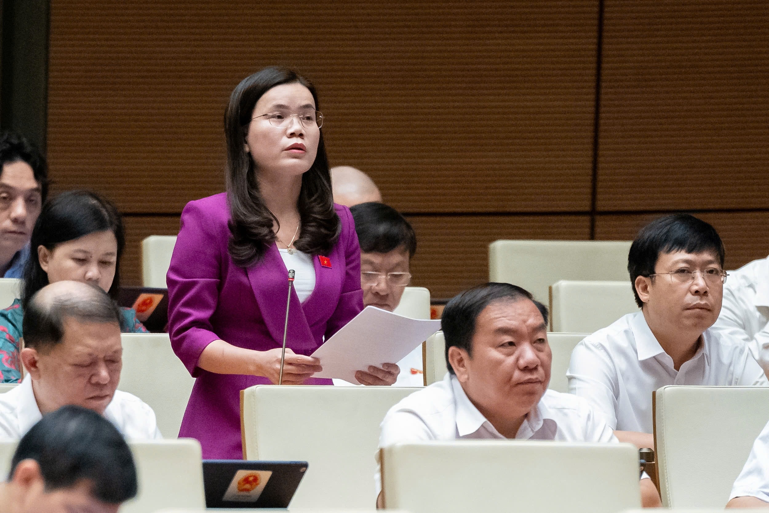 Les personnes qui portent secours à des personnes dans des situations d'urgence doivent-elles s'enregistrer auprès de la police ? - 2 Cá nhân cứu người trong tình huống khẩn cấp có phải đăng ký với công an? - 2