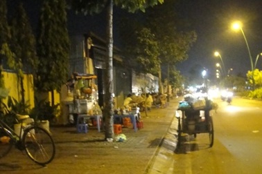 "Con đường kiểu mẫu" nhếch nhác và nhốn nháo