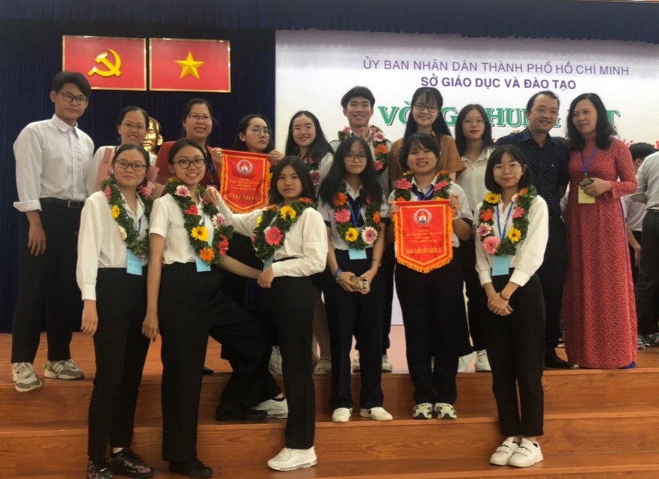 Học trò sản xuất, kinh doanh sản phẩm thủ công bằng... bã mía - 15 Học trò sản xuất, kinh doanh sản phẩm thủ công bằng... bã mía - 15