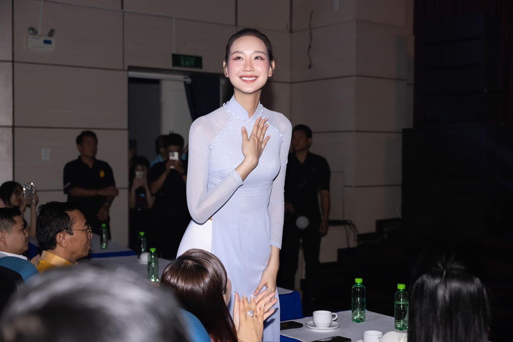 Bảo Ngọc sau nhiệm kỳ hoa hậu: Nhuận sắc, chăm chỉ hoạt động xã hội - 9 Bảo Ngọc sau nhiệm kỳ hoa hậu: Nhuận sắc, chăm chỉ hoạt động xã hội - 9
