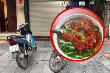 Bị tố dằn mặt khách sau bài viết trên mạng, chủ quán phở Hà Nội nói gì?