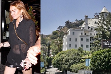 Lindsay Lohan bị khách sạn cấm cửa vì nợ tiền phòng