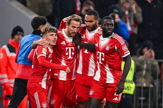 Bayern Munich ngược dòng ngoạn mục, PSG đòi lại ngôi đầu Ligue 1