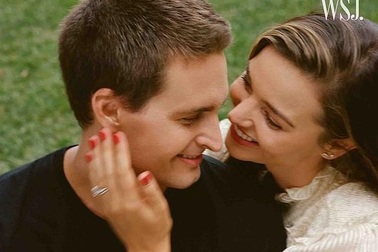 Chồng trẻ tỷ phú của Miranda Kerr tiết lộ quan hệ với con riêng của vợ