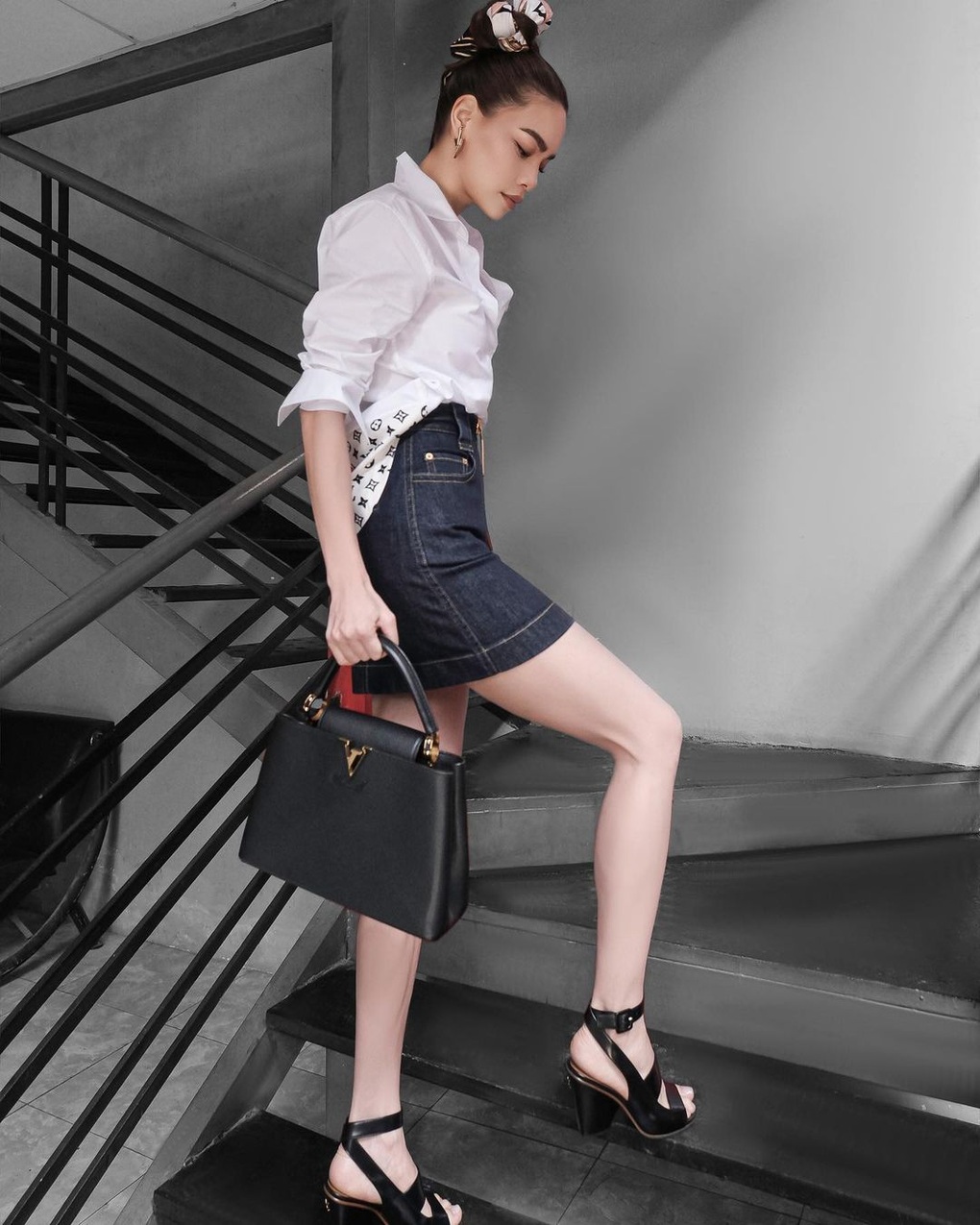 Hồ Ngọc Hà chuộng diện nhiều thiết kế Chanel, Bulgari đắt đỏ - 12 Hồ Ngọc Hà chuộng diện nhiều thiết kế Chanel, Bulgari đắt đỏ - 12