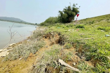 Thanh Hóa công bố tình huống khẩn cấp sự cố tại đoạn đê hữu sông Chu