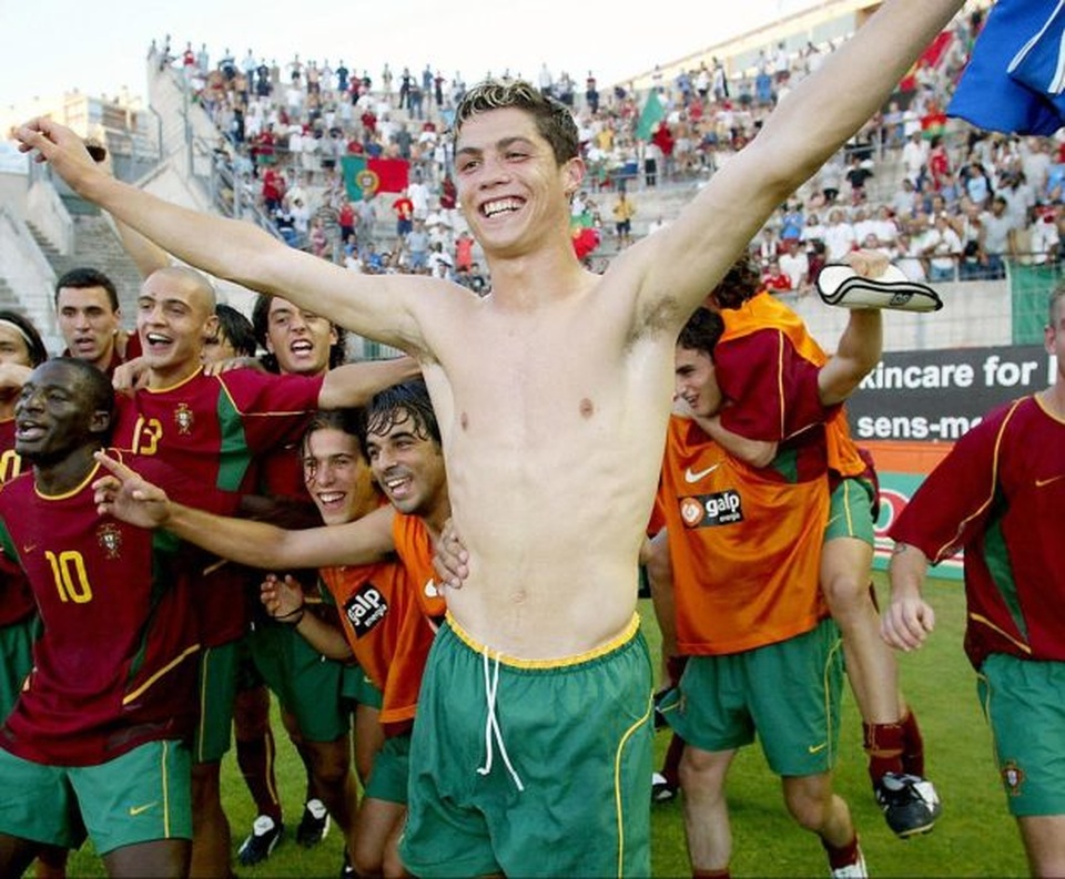 C.Ronaldo dẫn dầu danh sách những cầu thủ đã “lột xác” quyến rũ khó tin - 1 C.Ronaldo dẫn dầu danh sách những cầu thủ đã “lột xác” quyến rũ khó tin - 1