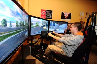 Đề xuất bỏ bài thi mô phỏng khi sát hạch GPLX: Bỏ là đúng!