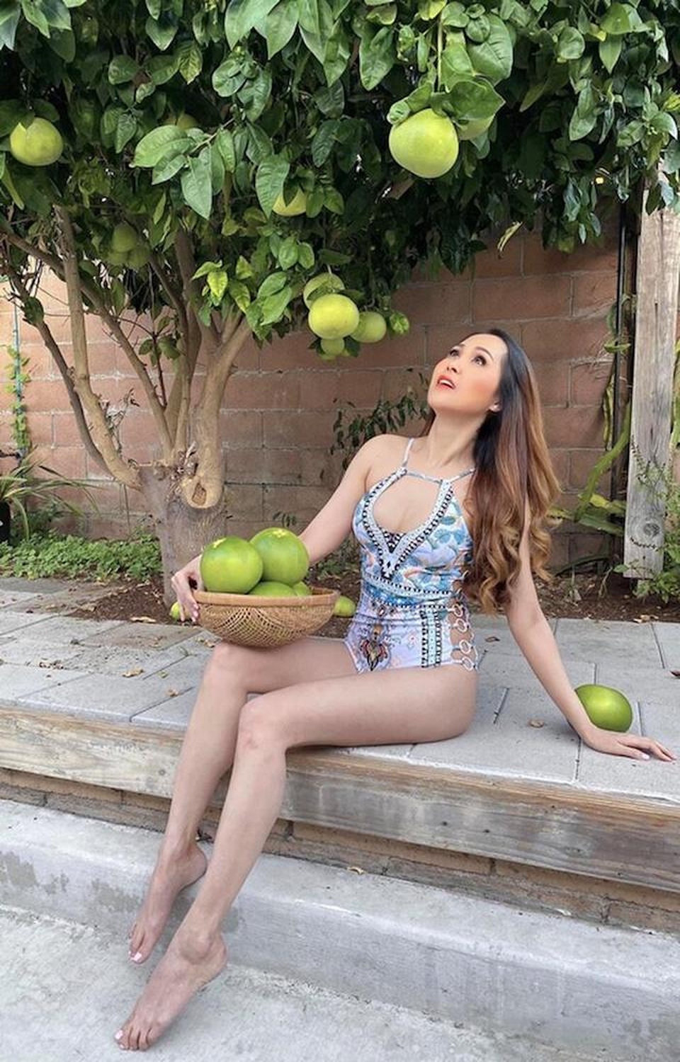 Lệ Quyên diện bikini khoe vòng eo 58cm - 10