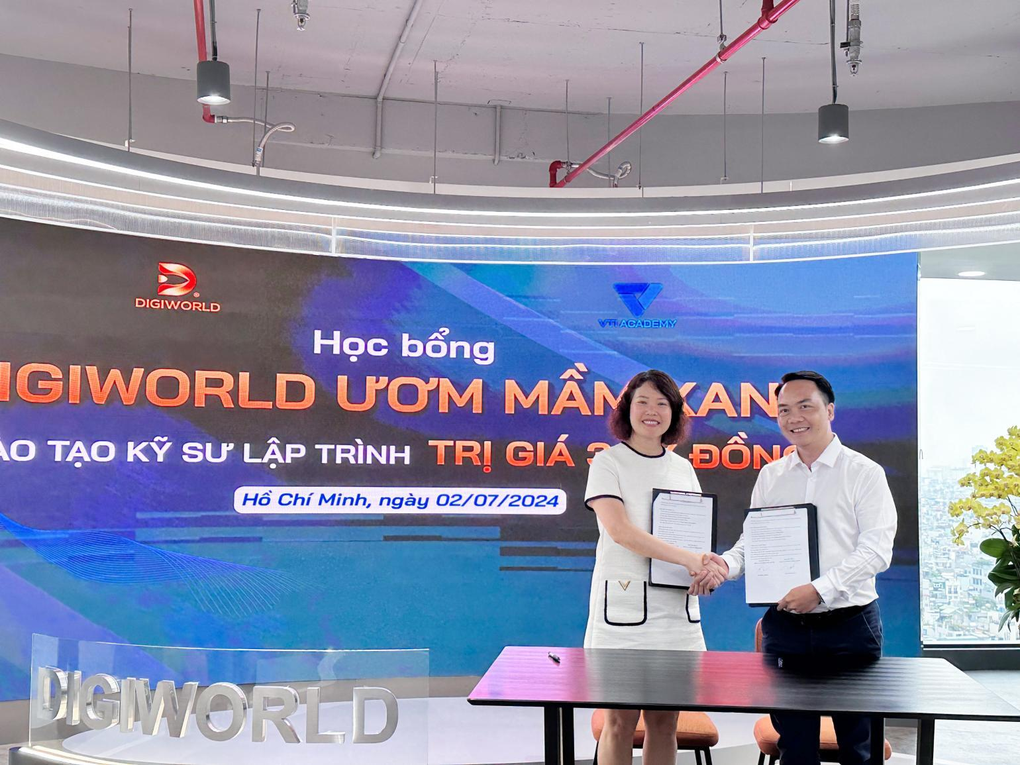 Hành trình ươm mầm xanh: DigiWorld và VTI Academy trao học bổng 3 tỷ đồng - 1 Hành trình ươm mầm xanh: DigiWorld và VTI Academy trao học bổng 3 tỷ đồng - 1