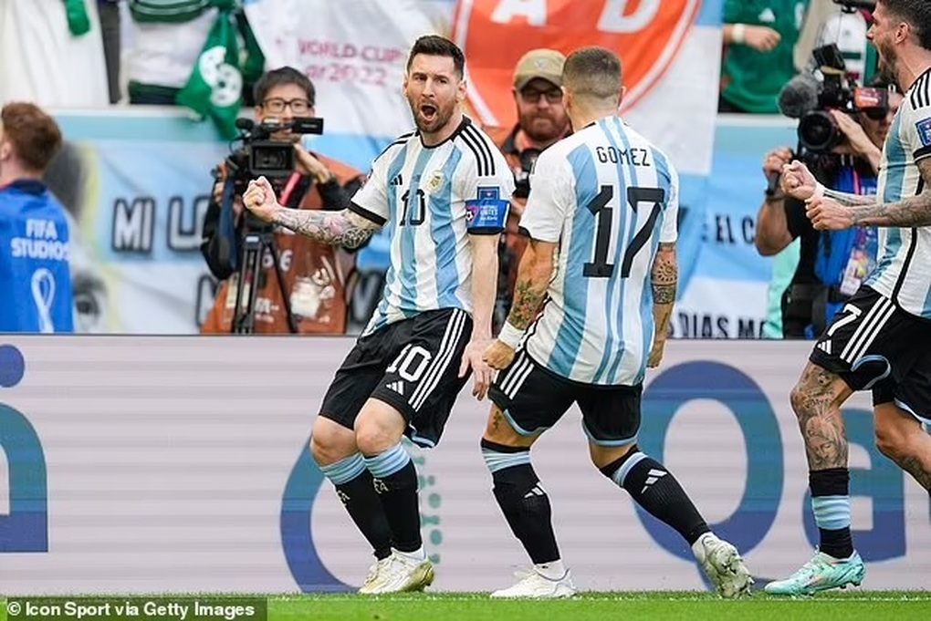 Công nghệ VAR lại gây tranh cãi trong ngày Argentina thua Saudi Arabia - 6 Công nghệ VAR lại gây tranh cãi trong ngày Argentina thua Saudi Arabia - 6
