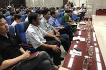 Đà Nẵng không sử dụng chai nhựa trong các cuộc họp