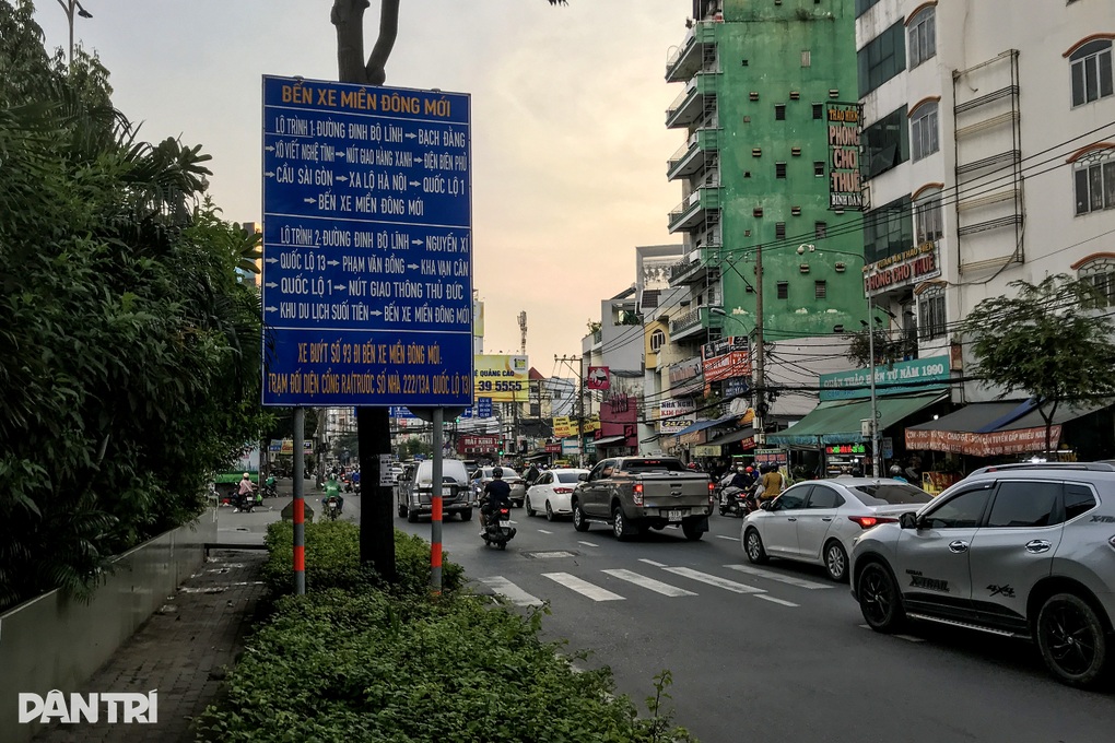 Có Bến xe miền Đông mới, vì sao bến cũ vẫn ùn tắc? - 2 Có Bến xe miền Đông mới, vì sao bến cũ vẫn ùn tắc? - 2