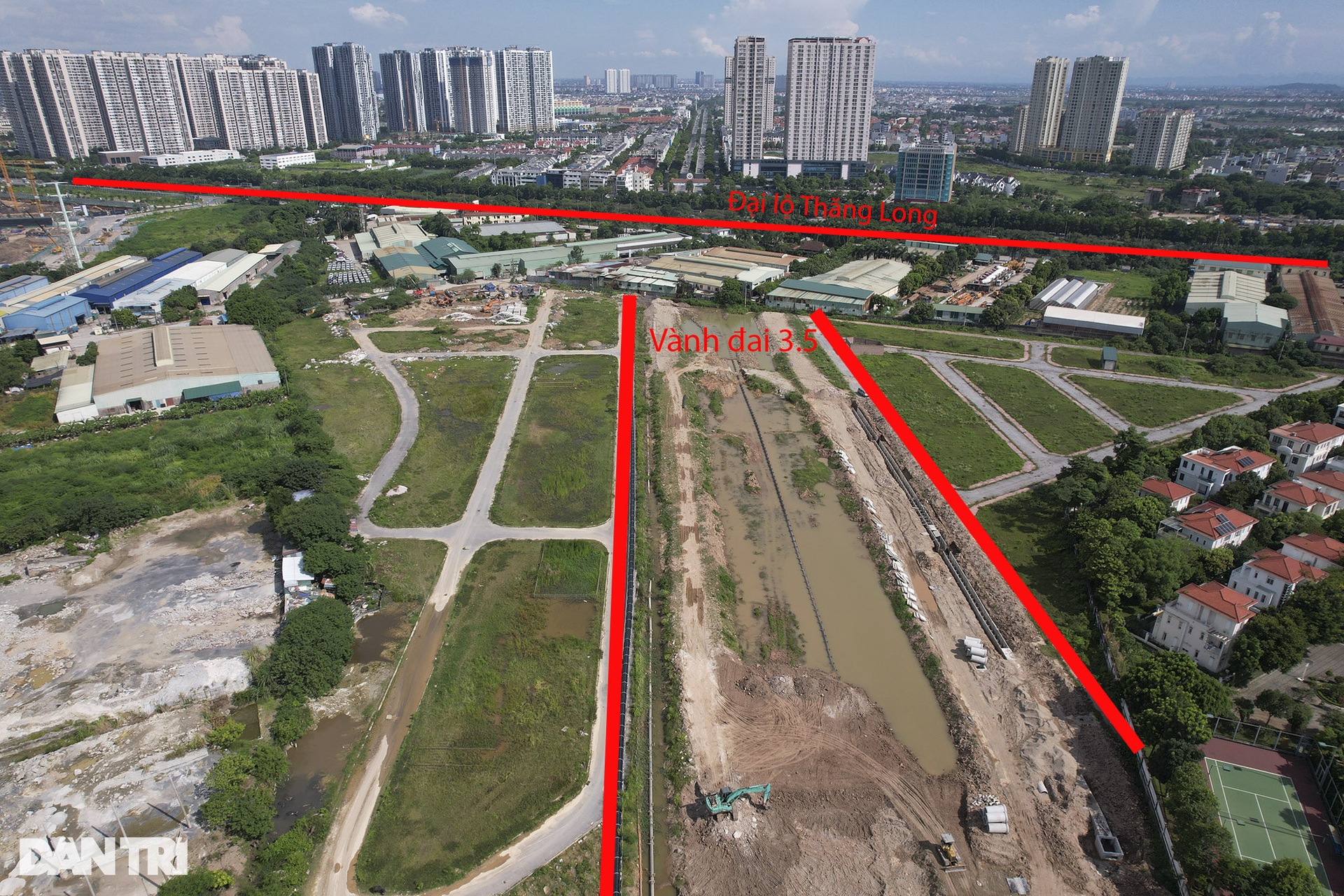 Đường vành đai 3,5 từ Đại lộ Thăng Long đến QL32 vẫn ngổn ngang sau 7 năm - 1 Đường vành đai 3,5 từ Đại lộ Thăng Long đến QL32 vẫn ngổn ngang sau 7 năm - 1