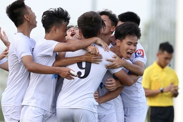 Các cầu thủ U17 sớm được mến mộ