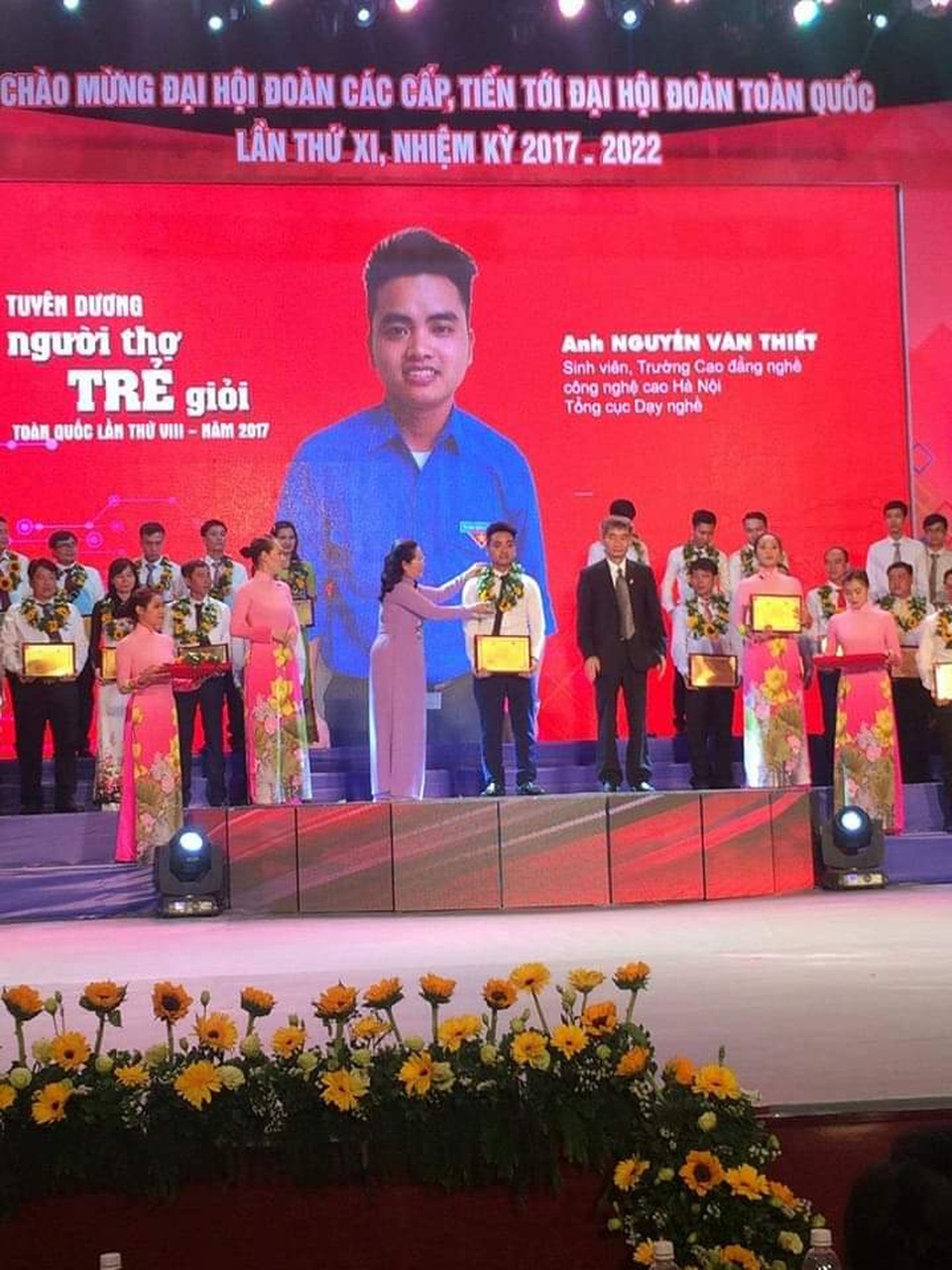 Đại sứ kỹ năng nghề Việt Nam kể chuyện bỏ đại học, làm phụ hồ... - 2 Đại sứ kỹ năng nghề Việt Nam kể chuyện bỏ đại học, làm phụ hồ... - 2