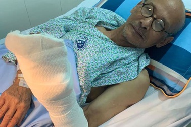 Nhà văn Nguyễn Văn Thọ bị cưa điện “xén” đứt lìa nửa bàn tay trái