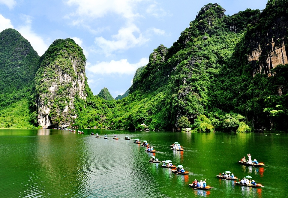 Vé tham quan danh thắng Tràng An tiếp tục tăng từ đầu năm 2020 - 4 Vé tham quan danh thắng Tràng An tiếp tục tăng từ đầu năm 2020 - 4