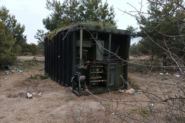 Ukraine phát hiện công-ten-nơ lạ có thể chứa "mỏ vàng" tình báo của Nga