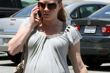 “Sao” phim Chuyện thần tiên ở New York sinh con gái