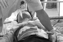 Trêu đùa nhau trong lúc tan học, nam sinh lớp 9 rút dao đâm bạn