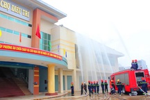 Sau diễn tập PCCC, ki ốt trong chợ... cháy thật