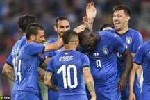 Balotelli lập công, Italia đánh bại đội bóng dự World Cup