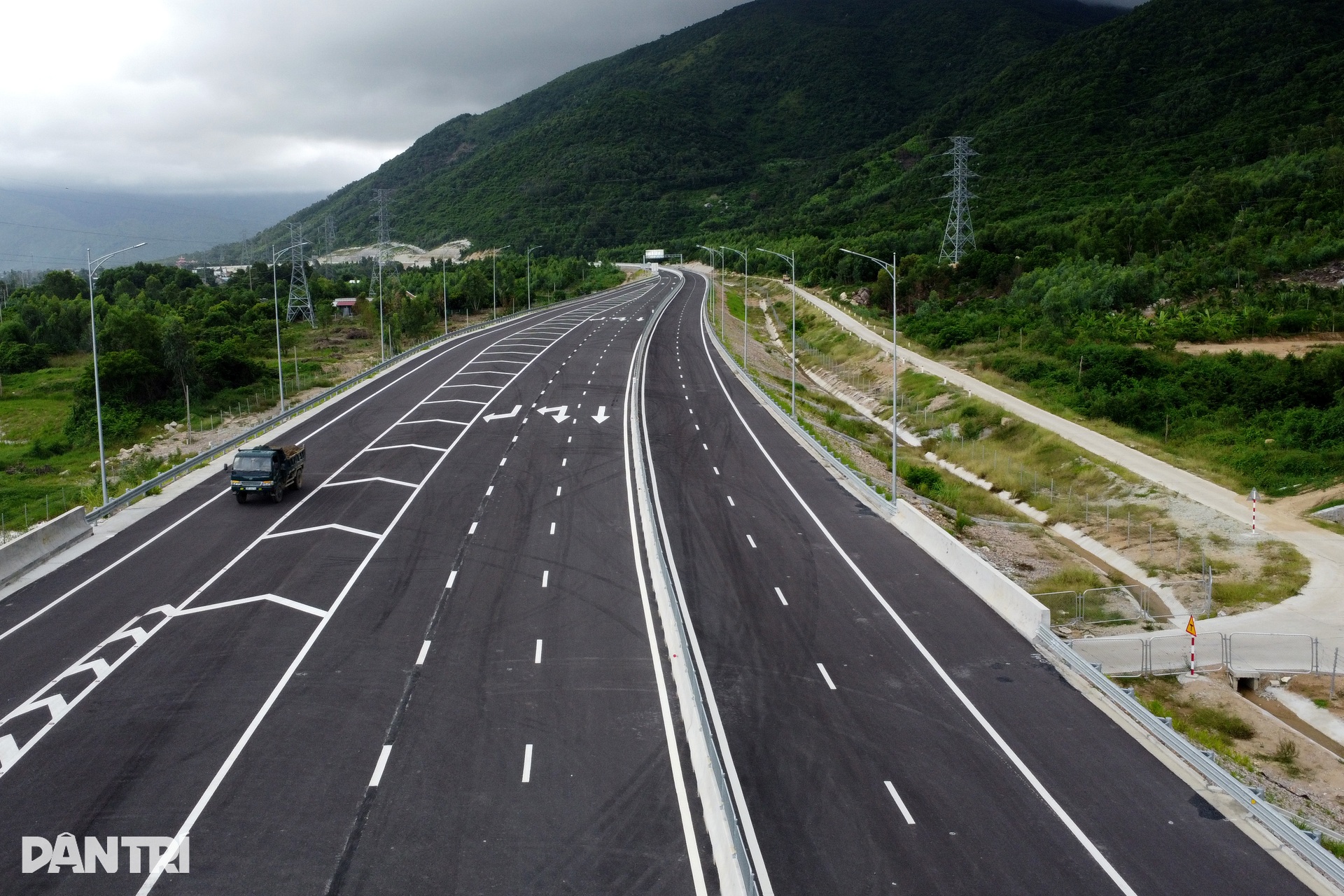 Sắp thông xe 13km cuối, cao tốc từ hầm Cổ Mã đến TPHCM sẽ liền mạch - 3 Sắp thông xe 13km cuối, cao tốc từ hầm Cổ Mã đến TPHCM sẽ liền mạch - 3