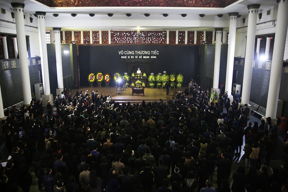 Nghẹn ngào giây phút tiễn biệt giọng ca Opera hàng đầu Việt Nam - 11 Nghẹn ngào giây phút tiễn biệt giọng ca Opera hàng đầu Việt Nam - 11