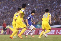 Lứa Công Phượng và cơn ác mộng khi đến sân Vinh