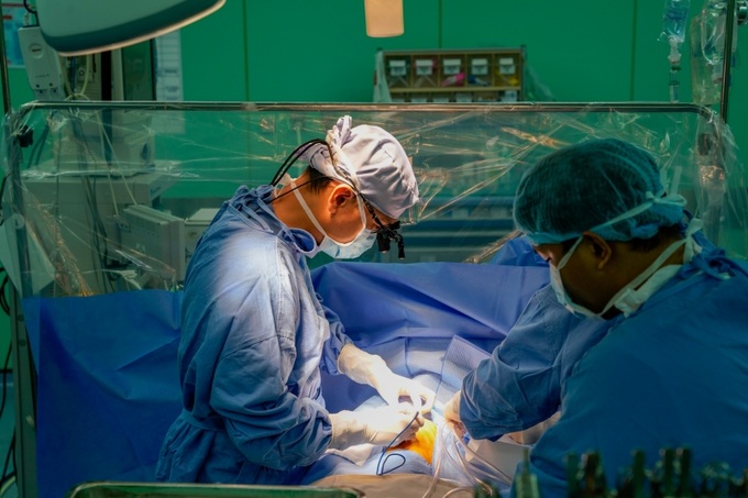 Hình ảnh phẫu thuật tim cho bé 2