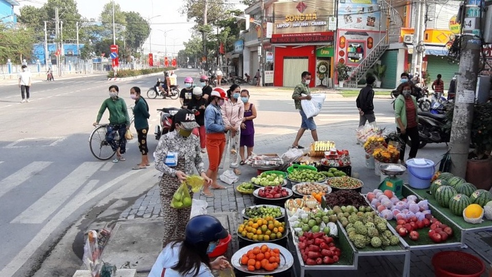 Bình Dương cho phép nhà hàng, khách sạn mở cửa trở lại - 1