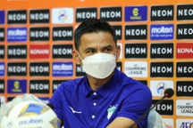 HLV Kiatisuk: "Bầu Đức muốn HA Gia Lai đá cống hiến"