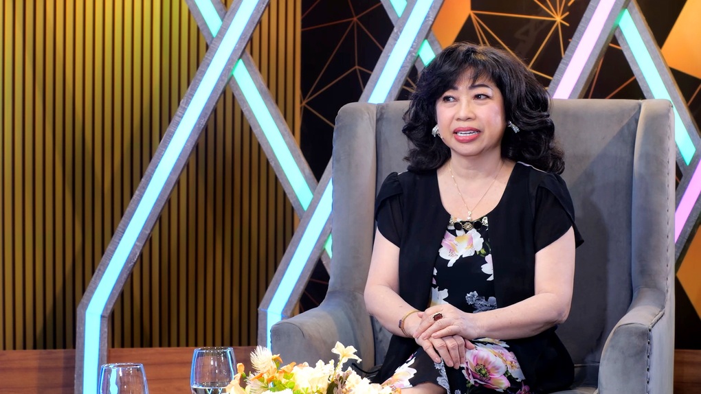 Nghệ sĩ Phi Phụng nhắc về cha quá cố: Tôi tiếc vì cha chưa xem tôi diễn - 1 Nghệ sĩ Phi Phụng nhắc về cha quá cố: Tôi tiếc vì cha chưa xem tôi diễn - 1