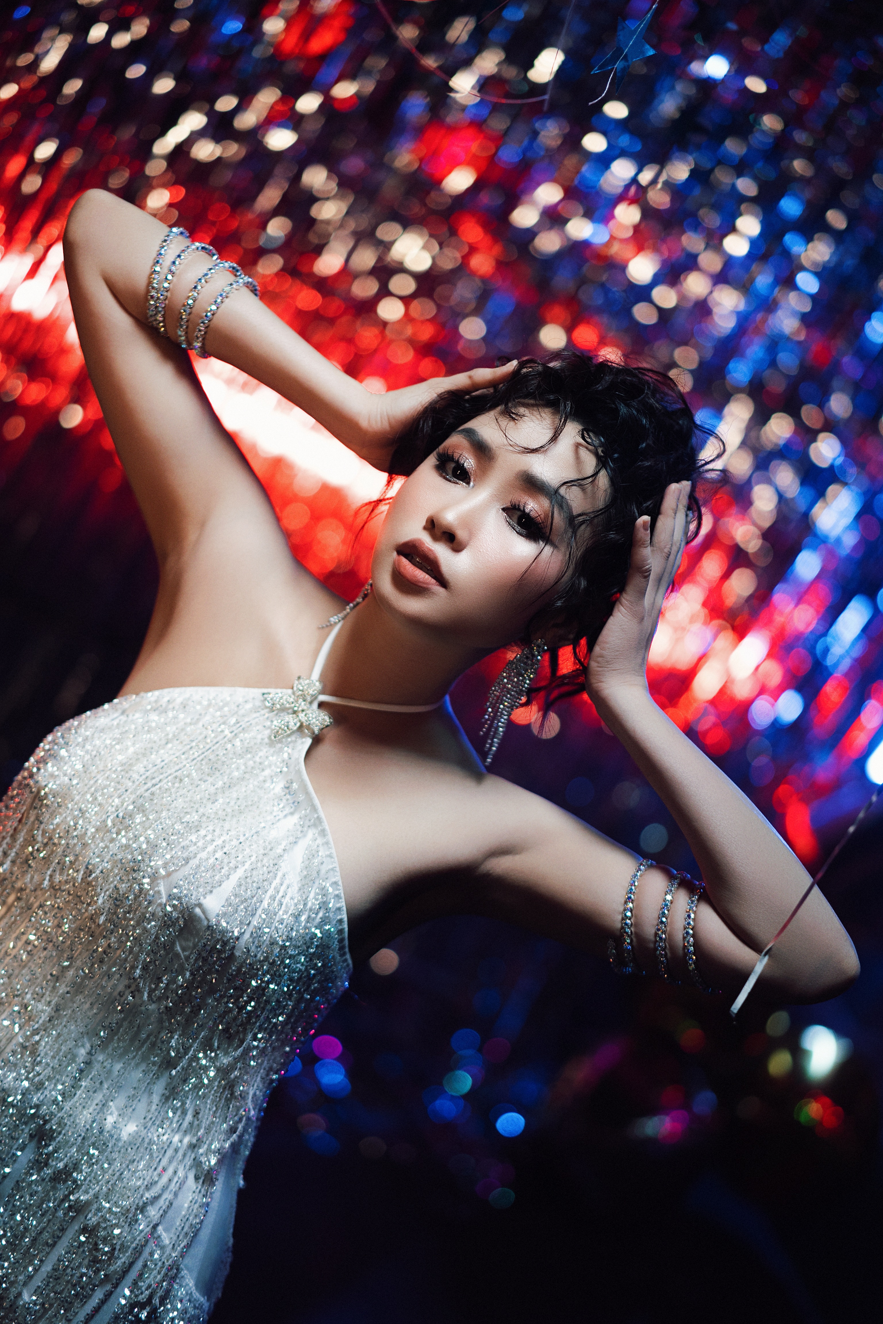 Top 4 Sao Mai Quynh Thi verwandelt sich mit Disco-Tanz - 1 Top 4 Sao Mai Quỳnh Thi biến hóa với vũ điệu disco - 1