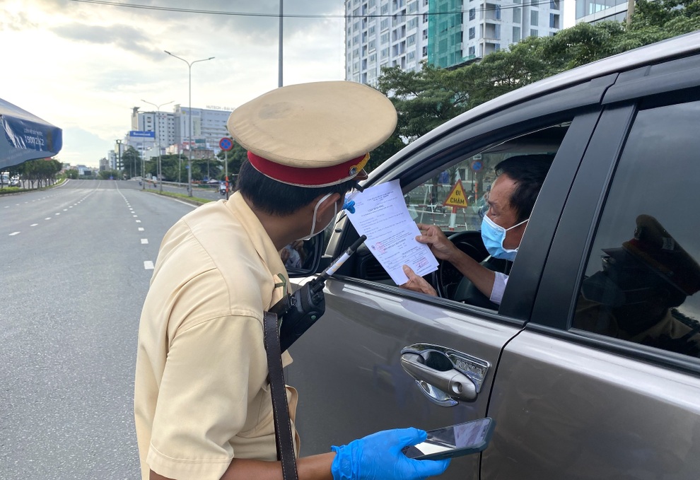 Khi nào người lao động được đi lại giữa TPHCM và 4 tỉnh lân cận? - 2 Khi nào người lao động được đi lại giữa TPHCM và 4 tỉnh lân cận? - 2