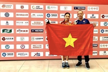 Tay vợt cầu lông Việt Nam giành huy chương bạc giải trẻ châu Á