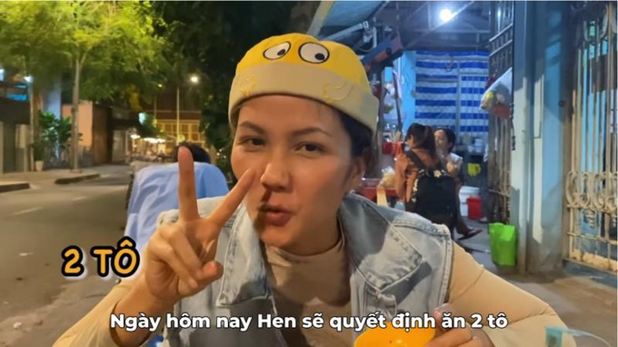 H'Hen Nie chén sạch 2 tô hủ tiếu gõ để đã cơn thèm! - Ảnh 2.