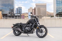 Mô tô nửa tỷ đồng của Honda bị triệu hồi tại Việt Nam vì nguy cơ chết máy