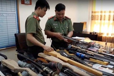 Triệt phá đường dây mua bán linh kiện súng tự chế ở Thái Bình