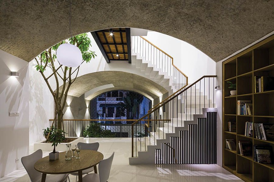 Ngôi nhà Sài Gòn như hang động nhờ thiết kế không gian vòm độc đáo - 3 Ngôi nhà Sài Gòn như hang động nhờ thiết kế không gian vòm độc đáo - 3